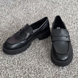 Steve Madden Black Loafers